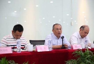 第六屆湖南省環(huán)保產(chǎn)業(yè)協(xié)會(huì)第一次常務(wù)理事會(huì)議在華時(shí)捷環(huán)保召開